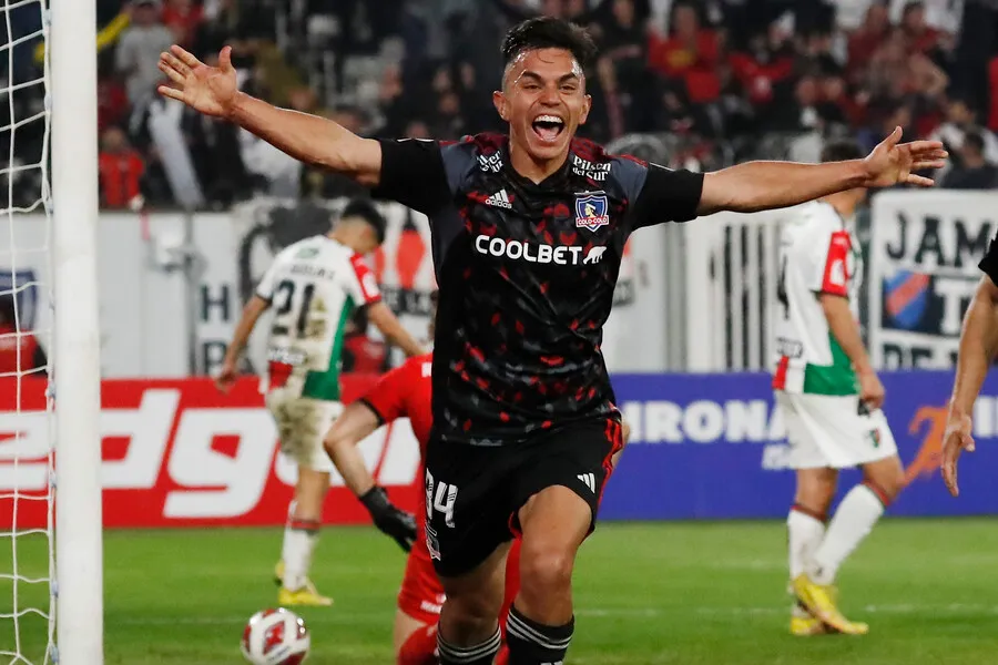 Vicente Pizarro fue la figura ante Palestino. | Foto: Photosport