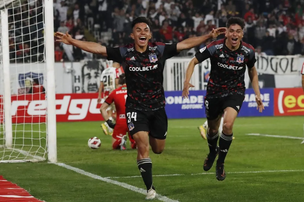 Pizarro se robó todas las miradas de los hinchas que llegaron hasta el Monumental | FOTO: Marcelo Hernandez/Photosport