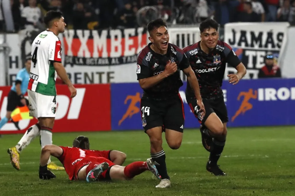 Vicente Pizarro marcó el gol decisivo de Colo Colo (Foto: Photosport)