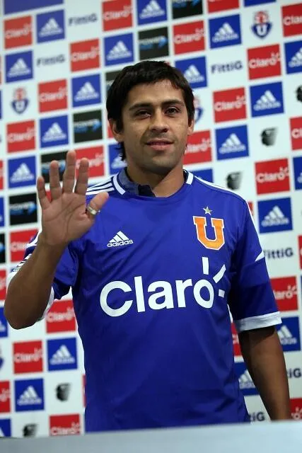 No fue un paso exitoso por la U el de Ramón Fernández (Archivo)