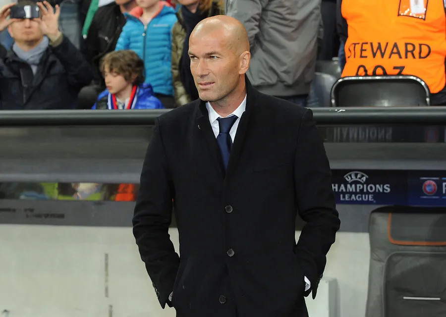 Zidane, tras su retiro, se convirtió en un entrenador exitoso en Real Madrid. | Foto: Photosport
