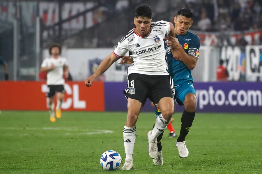 Damián Pizarro está en el centro de atención en Colo Colo. | Foto: Photosport