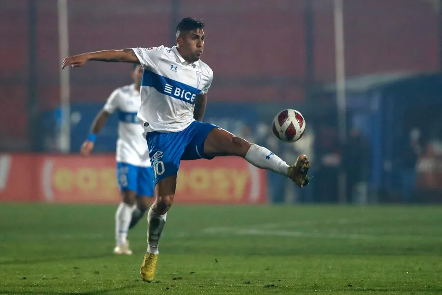 Pinares volvería a ser opción en la UC. | Foto: Photosport