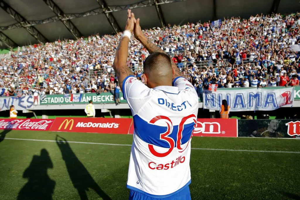 El hincha de la UC se ilusiona con el retorno de Castillo | Foto: Photosport