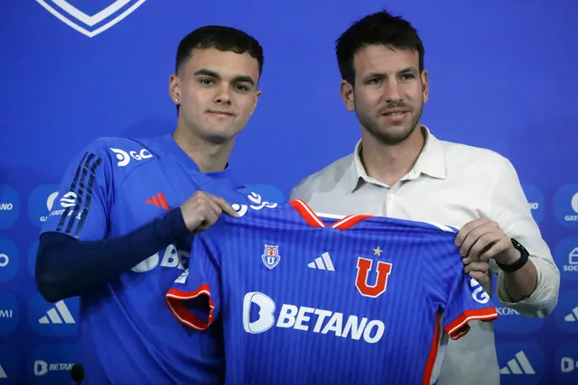 Manuel Mayo estuvo en la presentación de Vicente Fernández (Photosport)