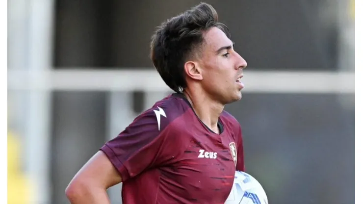 Diego Valencia no pasó los exámenes médicos en el Palermo y aún no sabe qué pasará con su futuro (@OfficialUSS1919)