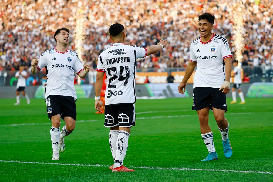 Pizarro hoy es figura en Colo Colo | Foto: Photosport