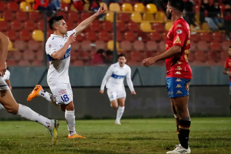 Aravena seguramente será titular ante Colo Colo. | Foto: Photosport