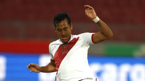 Renato Tapia ya piensa en el Clásico del Pacífico.