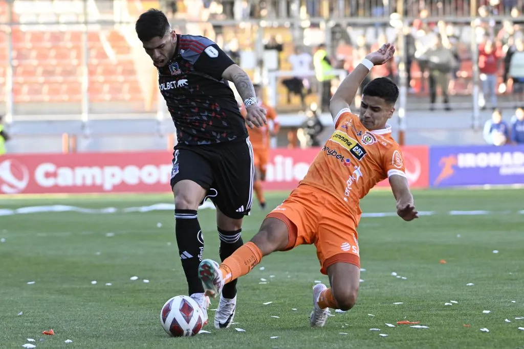 Carlos Palacios fue figura en Colo Colo, pero tuvo que salir por molestias físicas (Foto: Photosport)