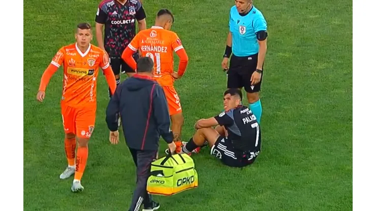 Carlos Palacios salió lesionado ante Cobreloa y se puede perder el clásico ante la UC