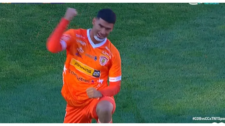 David Escalante anotó el primer gol del partido para Cobreloa