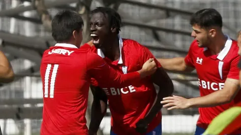 Ousman Touray es otra de las joyas de la UC, que busca su chance definitiva en el primer elenco cruzado