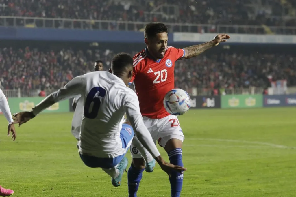 Bolados jugando un partido con La Roja ante Cuba | FOTO: Eduardo Fortes/Photosport