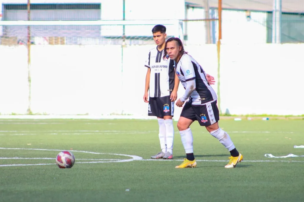 Arturo Sanhueza en su faceta de futbolista amateur con Colo-Colito en Concepción (Facebook Colo-Colito)