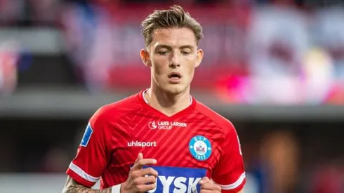 Oliver Sonne tiene sus documentos al día y podría enfrentar a Chile en octubre.