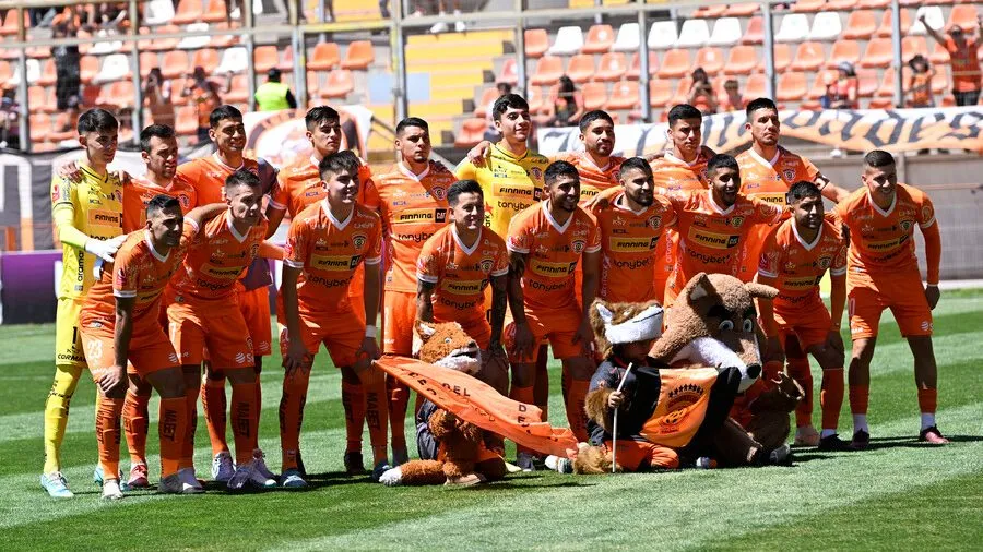 Cobreloa tiene en sus filas a varios futbolistas de recorrido en el fútbol chileno (Photosport)