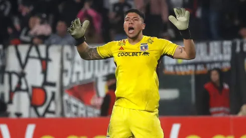 Brayan Cortés debió jugar con otra indumentaria en Colo Colo y el Cacique suma otro problema