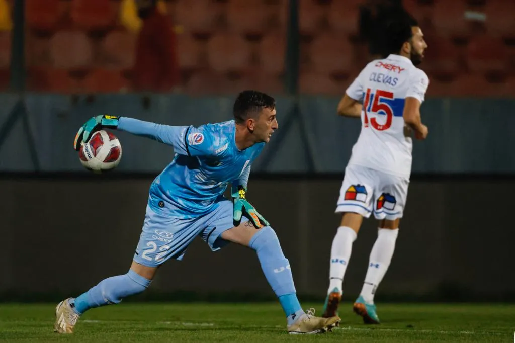 Peranic es hoy titular en la UC | Foto: Photosport