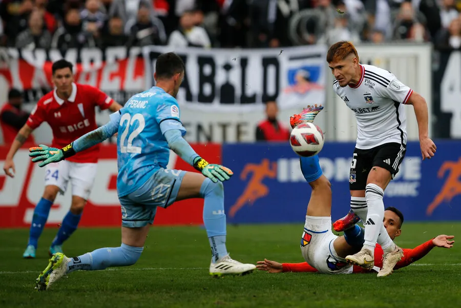 Peranic enfrentará por tercera vez a Colo Colo este semestre. | Foto: Photosport