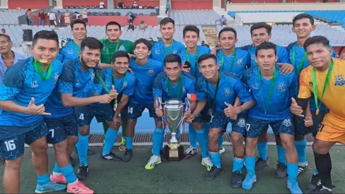 Equipo peruano viaja en especial medio de transporte