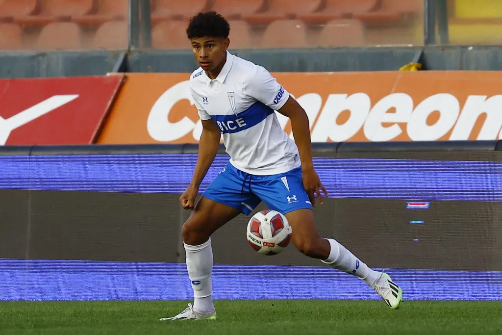 Juan Francisco Rossel es la nueva gran joya ofensiva de la UC (Photosport)