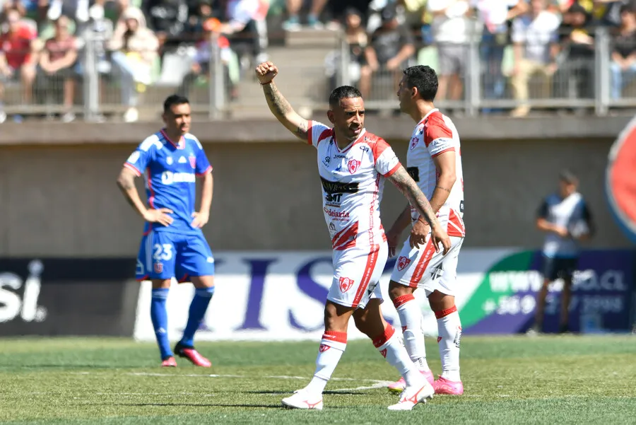 Para Yáñez, el plantel azul ya no le cree a Pellegrino. | Foto: Photosport