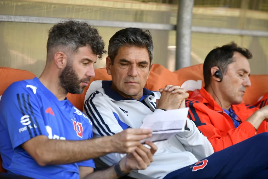 Mauricio Pellegrino no encuentra la forma de la U (Photosport)