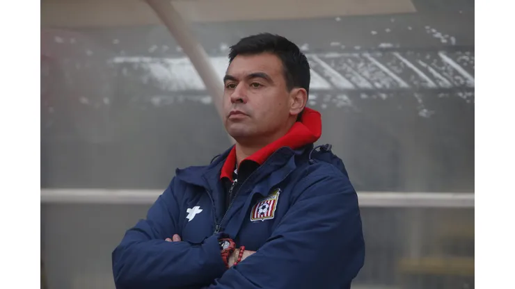 JJ Ribera deja de ser técnico de Curicó Unido