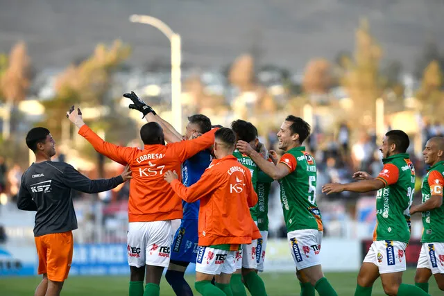 En la primera rueda, Cobresal venció a Colo Colo por tres a uno con gol del portero, Leandro Requena (Photosport)