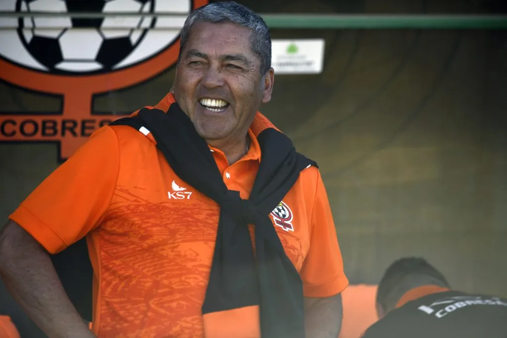 Eddio Inostroza tiene a Gustavo Huerta como candidato para la banca de Colo Colo  (Foto: Photosport)