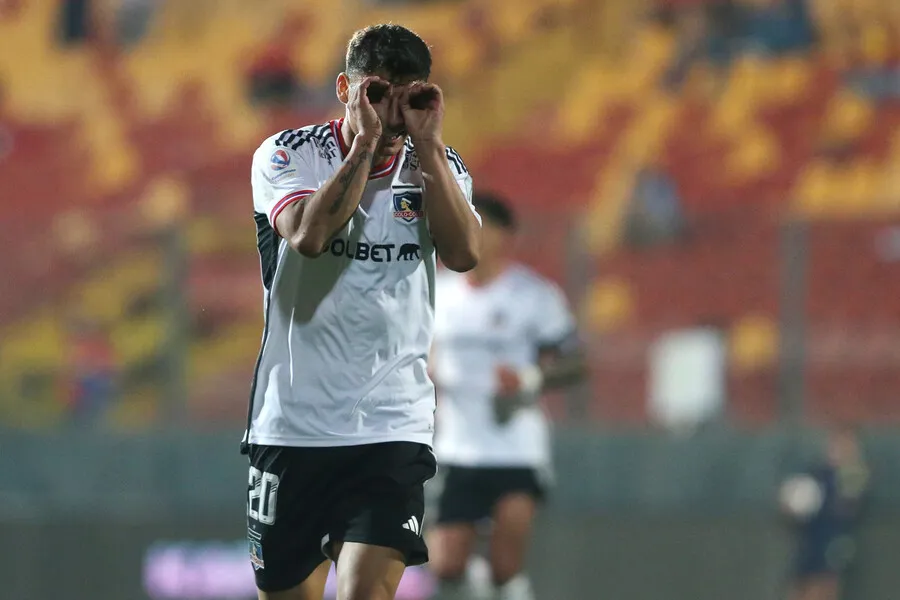 Alexander Oroz seguirá vistiendo la camiseta de Colo Colo | Foto: Photosport