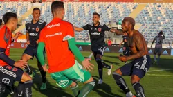 Figura azul recuerda el día que la U se salvó del descenso