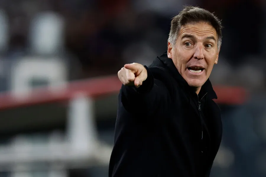 Berizzo aún no convence en La Roja. | Foto: Photosport