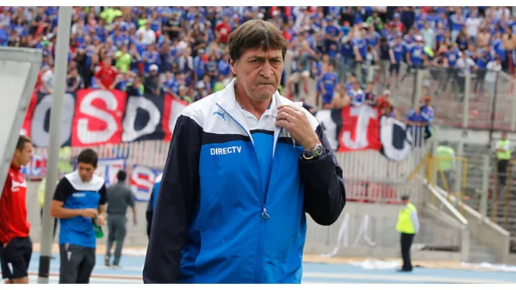 Julio César Falcioni vivió una tarde de furia en Argentina