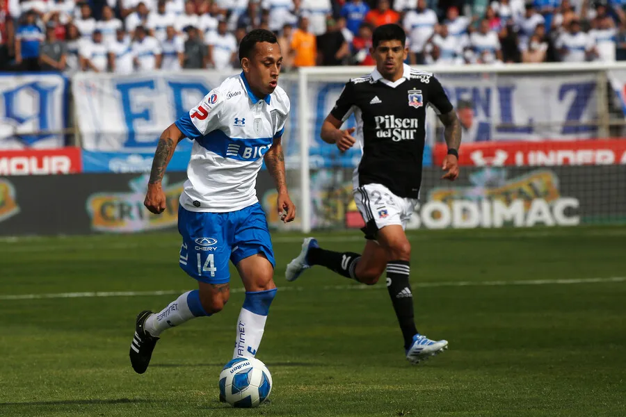 Orellana se mantiene sin club tras su salida de la UC | Foto: Photosport