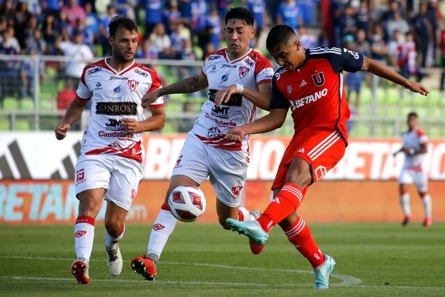 Guerra en el duelo ante Copiapó de la primera rueda (Photosport)