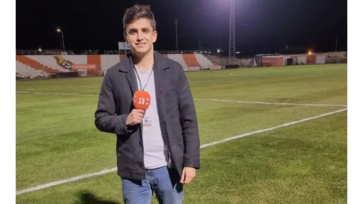 Carlos Rudloff cubría a la UC y la U para Radio Agricultura.