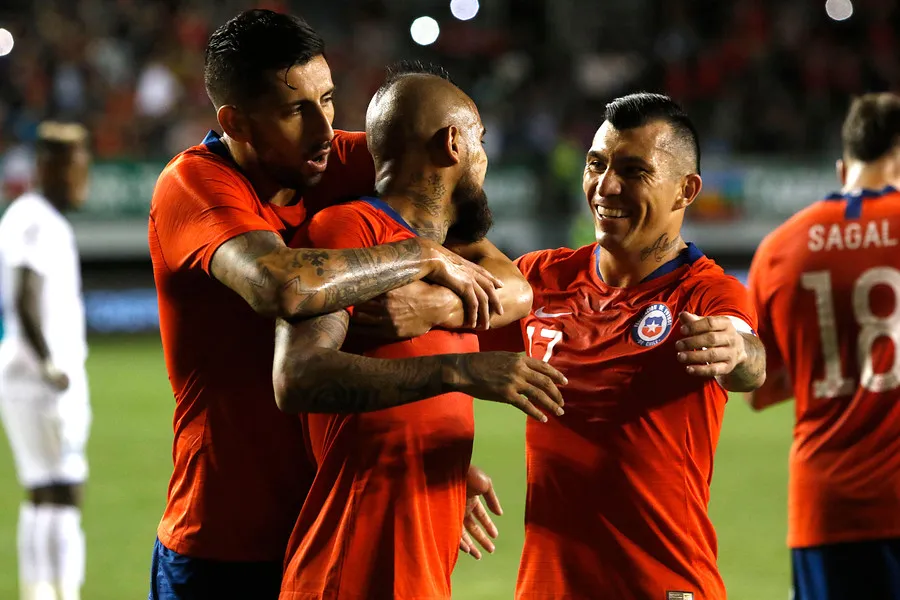 Vidal y Medel responden interrogante. | Foto: Photosport