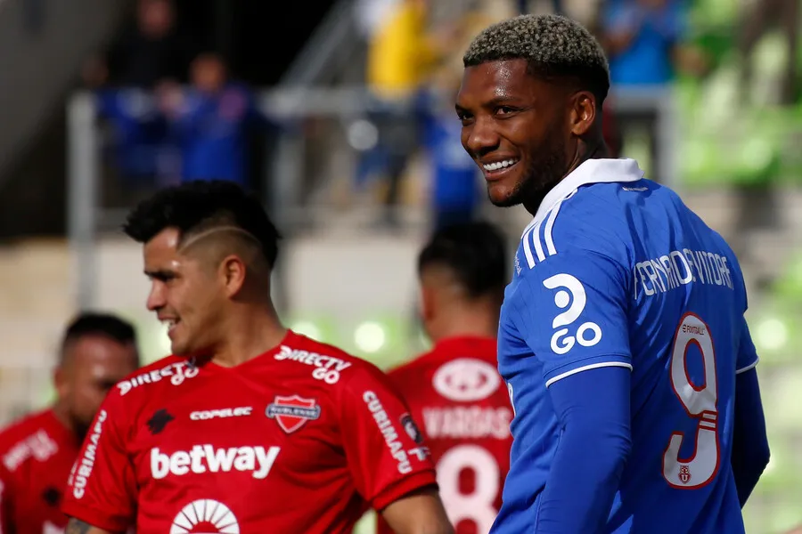 Fernandes tiene nuevo club en Europa | Foto: Photosport