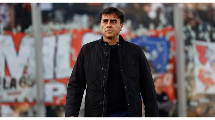 El entrenador albo volvió a caerle con todo al arbitraje nacional.