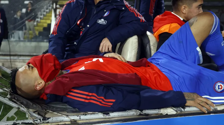 Arturo Vidal terminó con una lesión de gravedad ante Colombia.