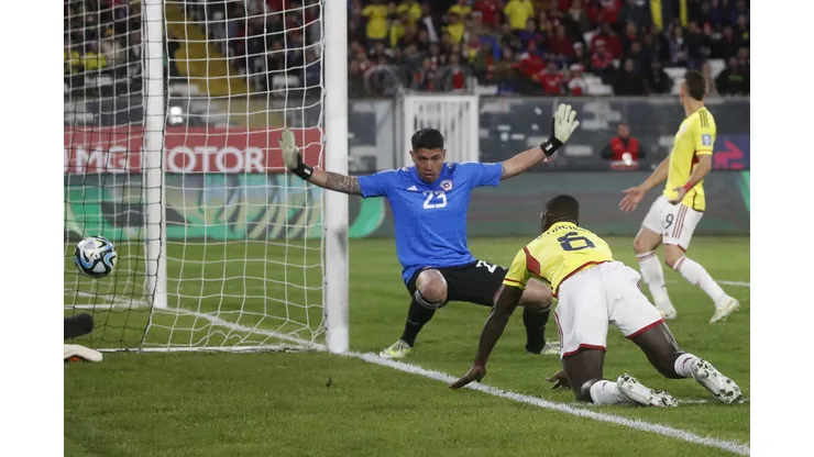 Brayan Cortés fue titular en la igualdad de la Selección Chilena ante Colombia (Foto: Photosport)