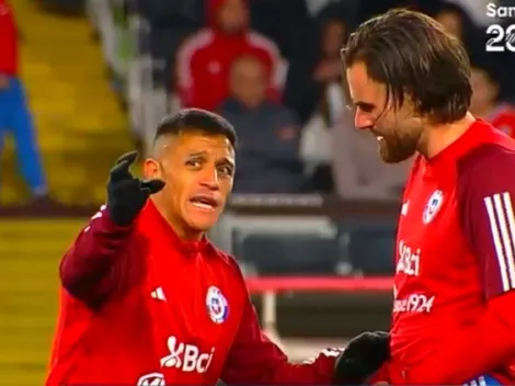 Video: El diálogo entre Sánchez y Brereton que se roba las miradas en las redes