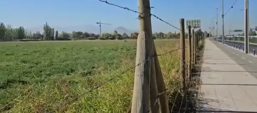 Según Radio ADN, estos serían los terrenos del futuro estadio de la U en Lampa (Radio ADN)