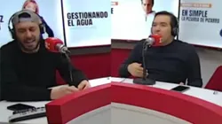 Mauricio Pinilla y Cristián Caamaño se dividen por la titularidad de Charles Aránguiz (Foto: Deportes en Agricultura)