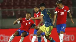 Chile enfrenta a Colombia en el estadio Monumental.