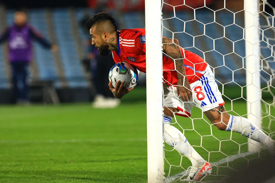 Vidal le cambió la cara a Chile, pero no alcanzó. | Foto: Photosport
