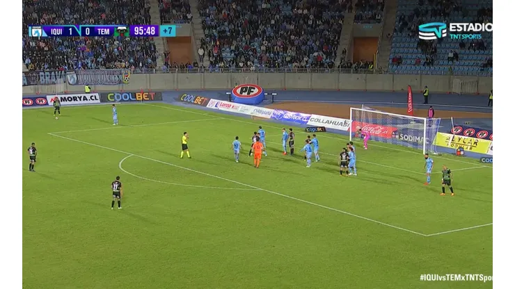 Yerko Urra marcó un tanto en los descuentos para Deportes Temuco (Foto: TNT Sports)