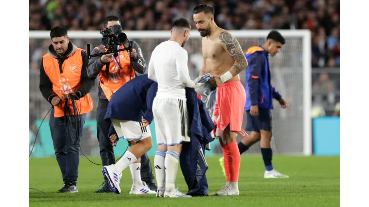 Galíndez se defiende por haber cambiado la camiseta con Messi